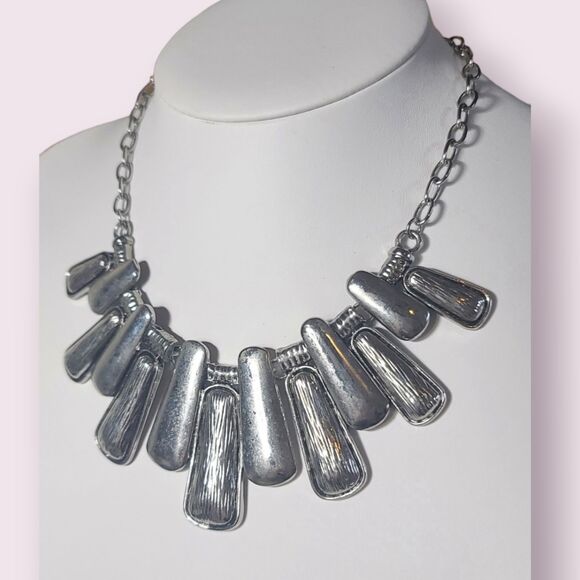 Vintage Silver Tone Bib Statement Armor Goth Style Necklace 14" - Picture 2 of 3